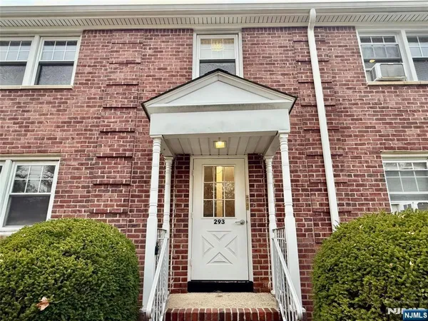 $239,900 | 293 Bogert Road, River Edge, NJ 07661