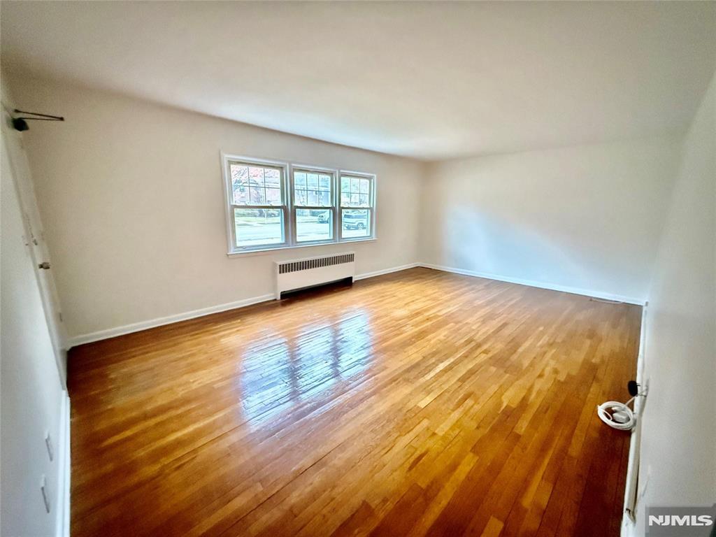 293 Bogert Road River Edge, NJ 07661 - Photo 4 of 10