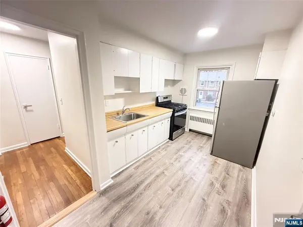 $239,900 | 293 Bogert Road, River Edge, NJ 07661