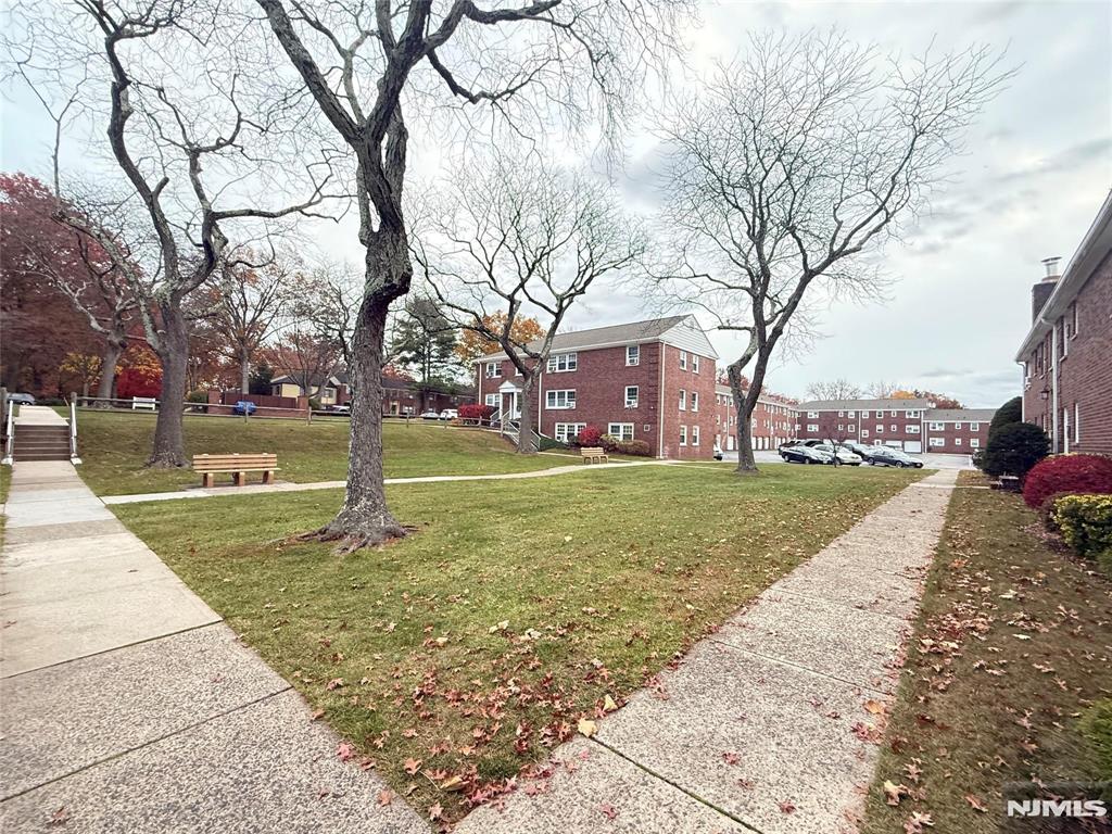 293 Bogert Road River Edge, NJ 07661 - Photo 9 of 10