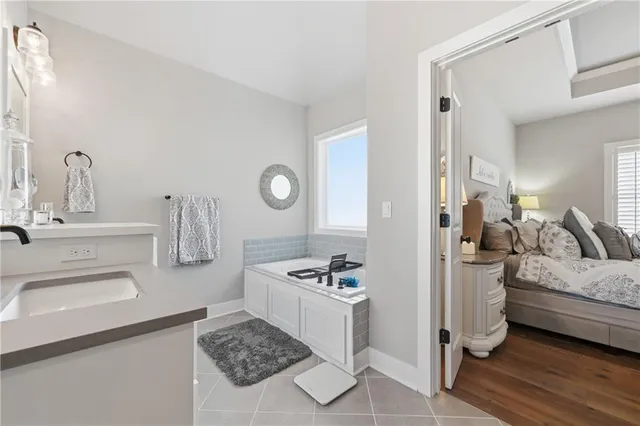 $565,000 | 2617 Southwest Hook Farm Drive, Lee's Summit, MO 64082