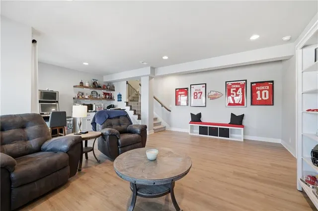 $565,000 | 2617 Southwest Hook Farm Drive, Lee's Summit, MO 64082