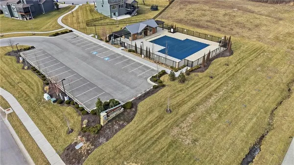 $548,000 | 2617 Southwest Hook Farm Drive, Lee's Summit, MO 64082