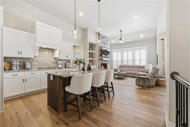 $565,000 | 2617 Southwest Hook Farm Drive, Lee's Summit, MO 64082