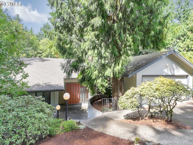 2260 Southwest Humphrey Park Road Portland, OR 97221 - Photo 3 of 13 Gallery Image 3