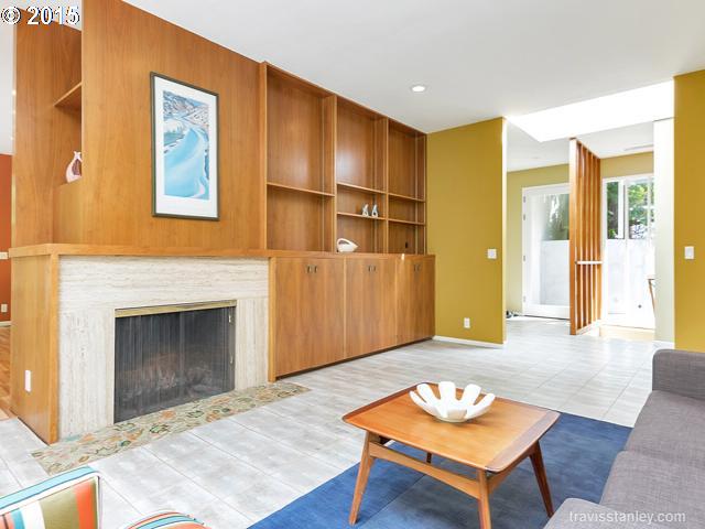 2260 Southwest Humphrey Park Road Portland, OR 97221 - Photo 6 of 13 Living Room
