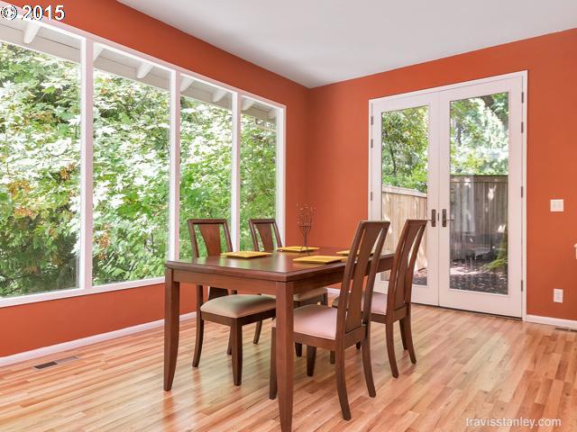 2260 Southwest Humphrey Park Road Portland, OR 97221 - Photo 7 of 13 Dining Room