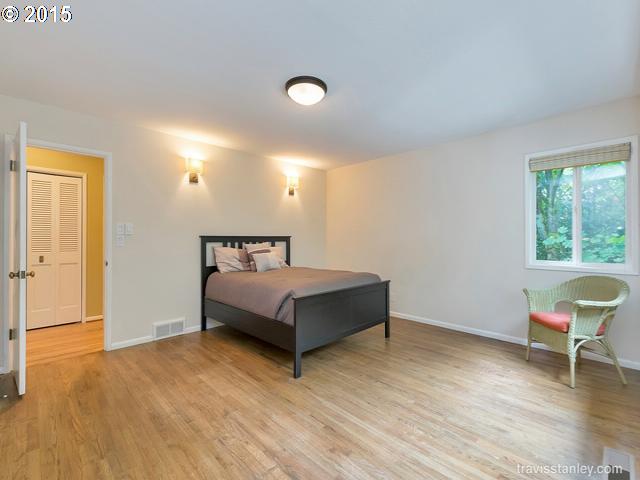 2260 Southwest Humphrey Park Road Portland, OR 97221 - Photo 10 of 13 Bedroom, Primary