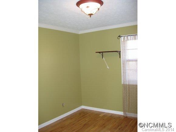 17 Goodman Road Asheville, NC 28804 - Photo 2 of 11