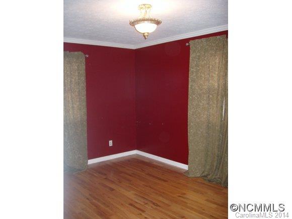 17 Goodman Road Asheville, NC 28804 - Photo 5 of 11