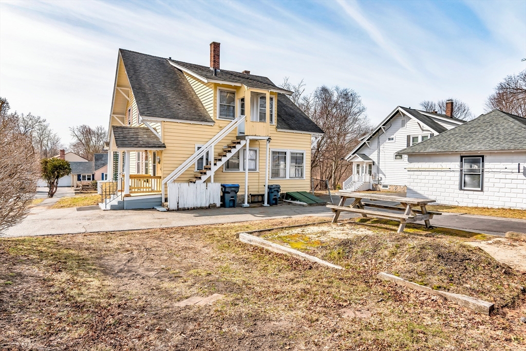 219 Pelham Street Methuen, MA 01844 - Photo 8 of 42
