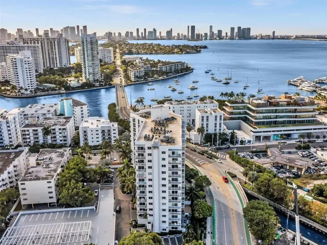 $2,995 | 1688 West Avenue, Unit G06, Miami Beach, FL 33139