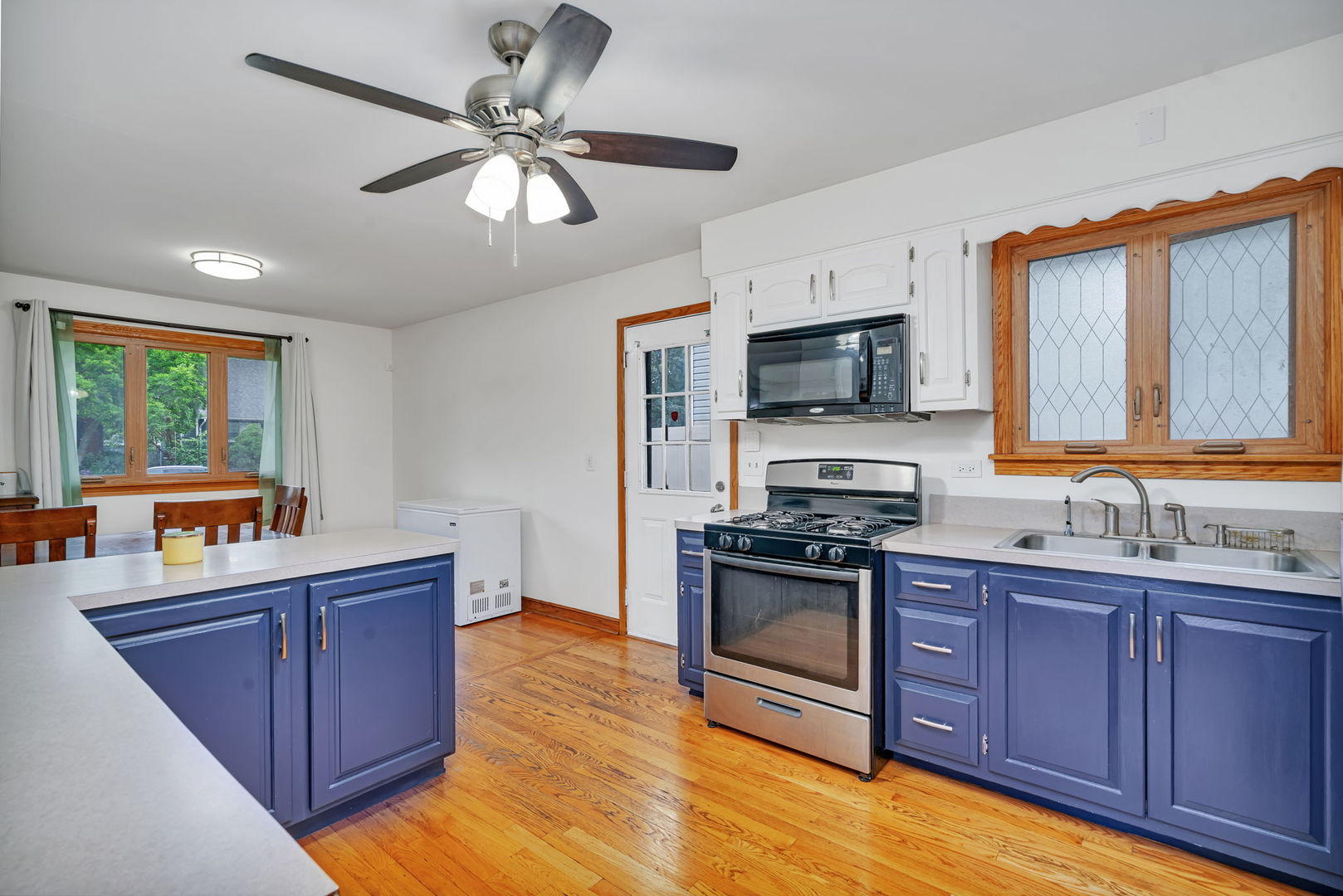 17608 Community Street Lansing, IL 60438 - Photo 13 of 36