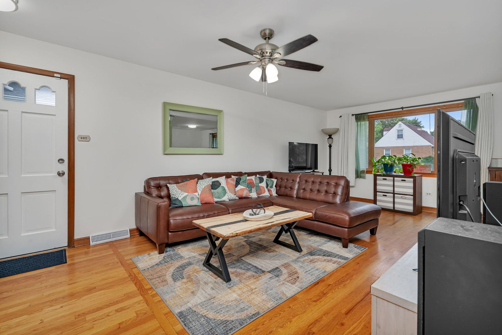 17608 Community Street Lansing, IL 60438 - Photo 6 of 36