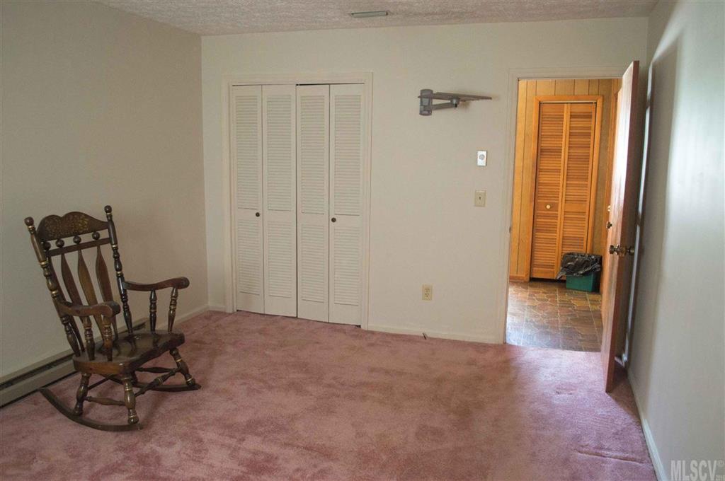 643 Pine Mountain Road Hudson, NC 28638 - Photo 4 of 15 Gallery Image 4