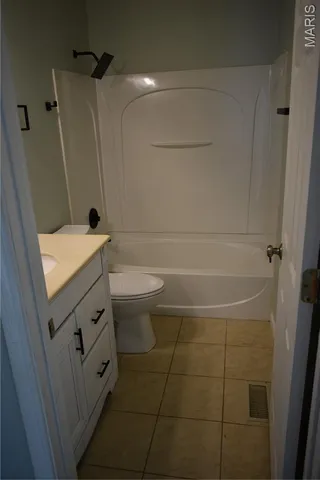 $2,400 | 16407 Westglen Farms Drive, Wildwood, MO 63011