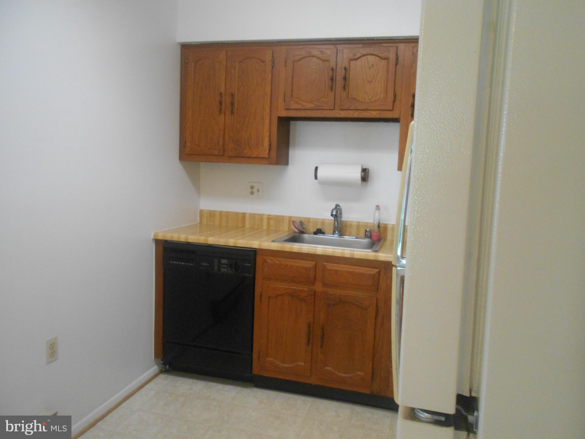 6992 Basswood Road, Unit B Frederick, MD 21703 - Photo 14 of 19 Kitchen