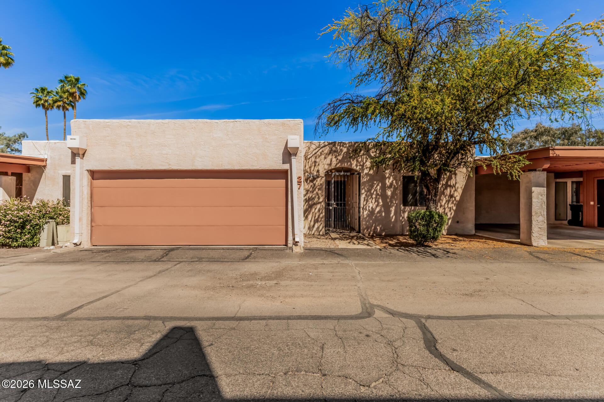 1949 North Swan Road, Unit 27 Tucson, AZ 85712 - Photo 2 of 31 01 Swan