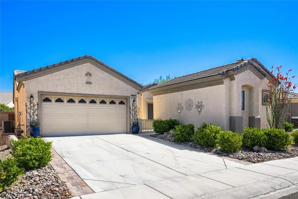 $2,350 | 7536 Chaffinch Street, North Las Vegas, NV 89084