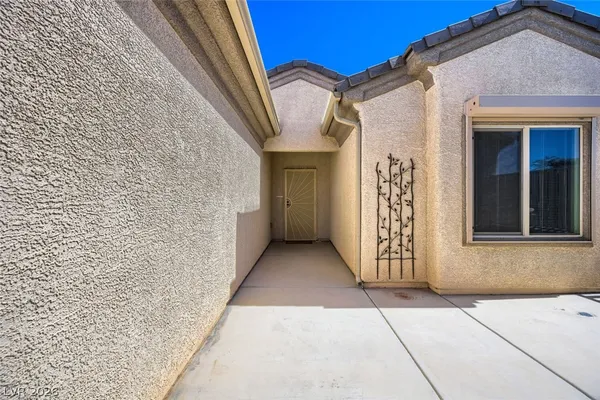 $2,350 | 7536 Chaffinch Street, North Las Vegas, NV 89084