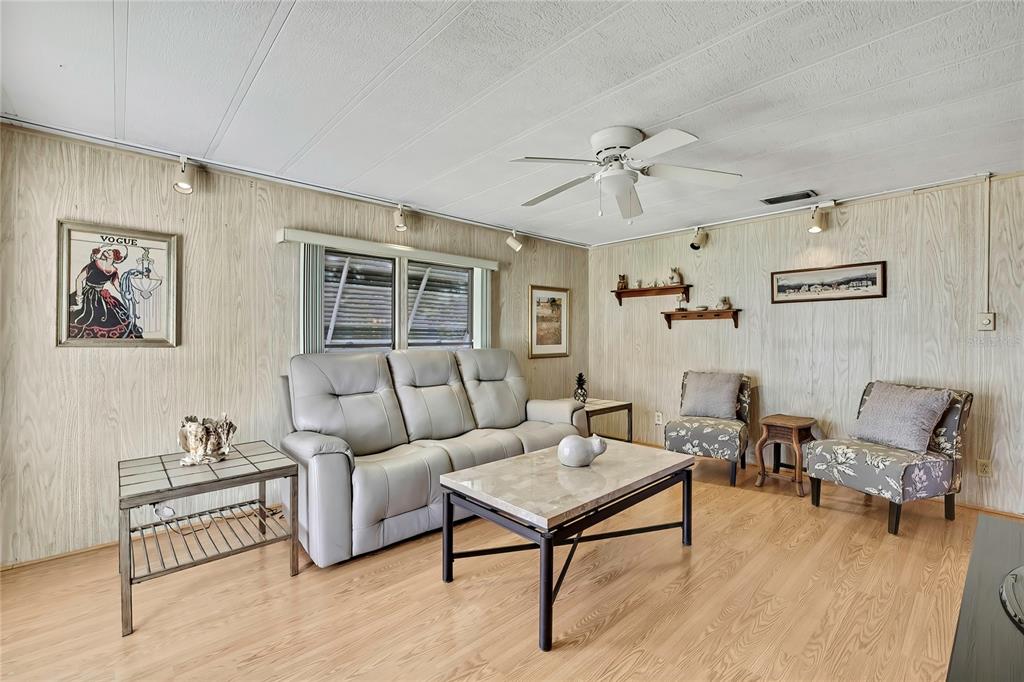 3141 Nantucket Drive Holiday, FL 34690 - Photo 4 of 34 a living room with furniture