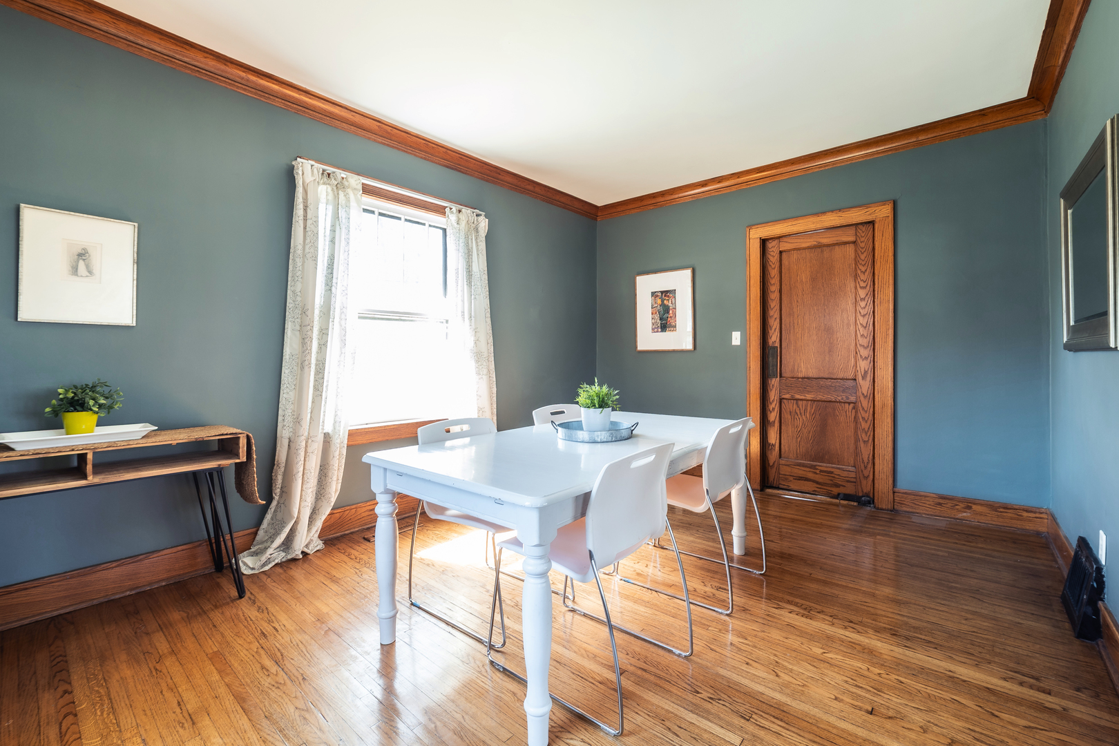 489 Division Street Elgin, IL 60120 - Photo 13 of 40