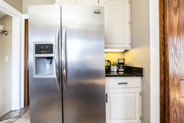 $349,900 | 489 Division Street, Elgin, IL 60120