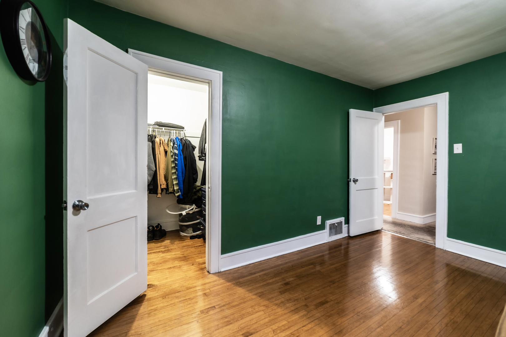 489 Division Street Elgin, IL 60120 - Photo 23 of 40