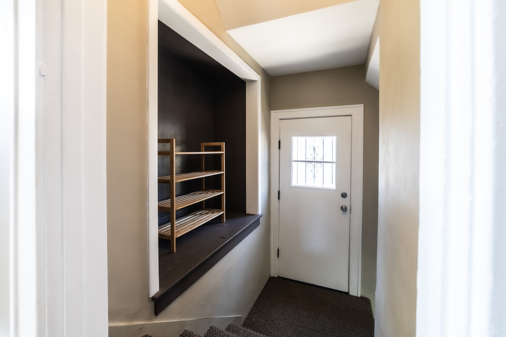 489 Division Street Elgin, IL 60120 - Photo 32 of 40