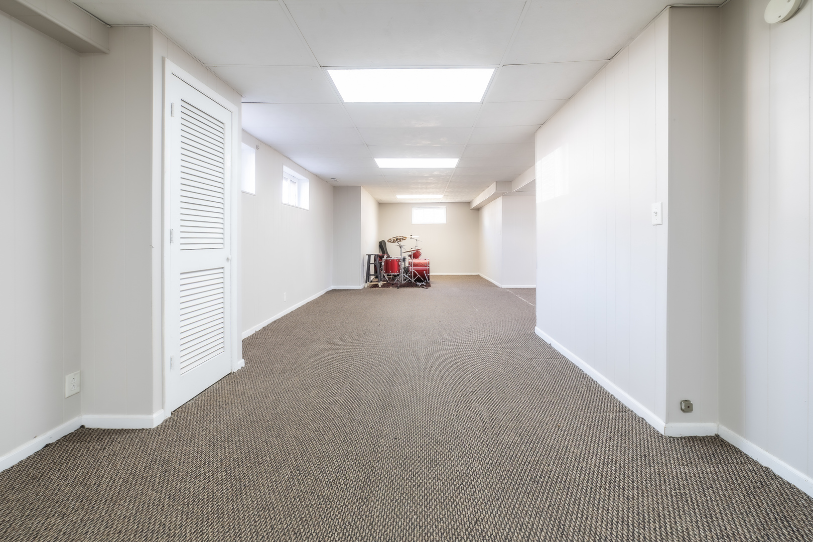 489 Division Street Elgin, IL 60120 - Photo 35 of 40