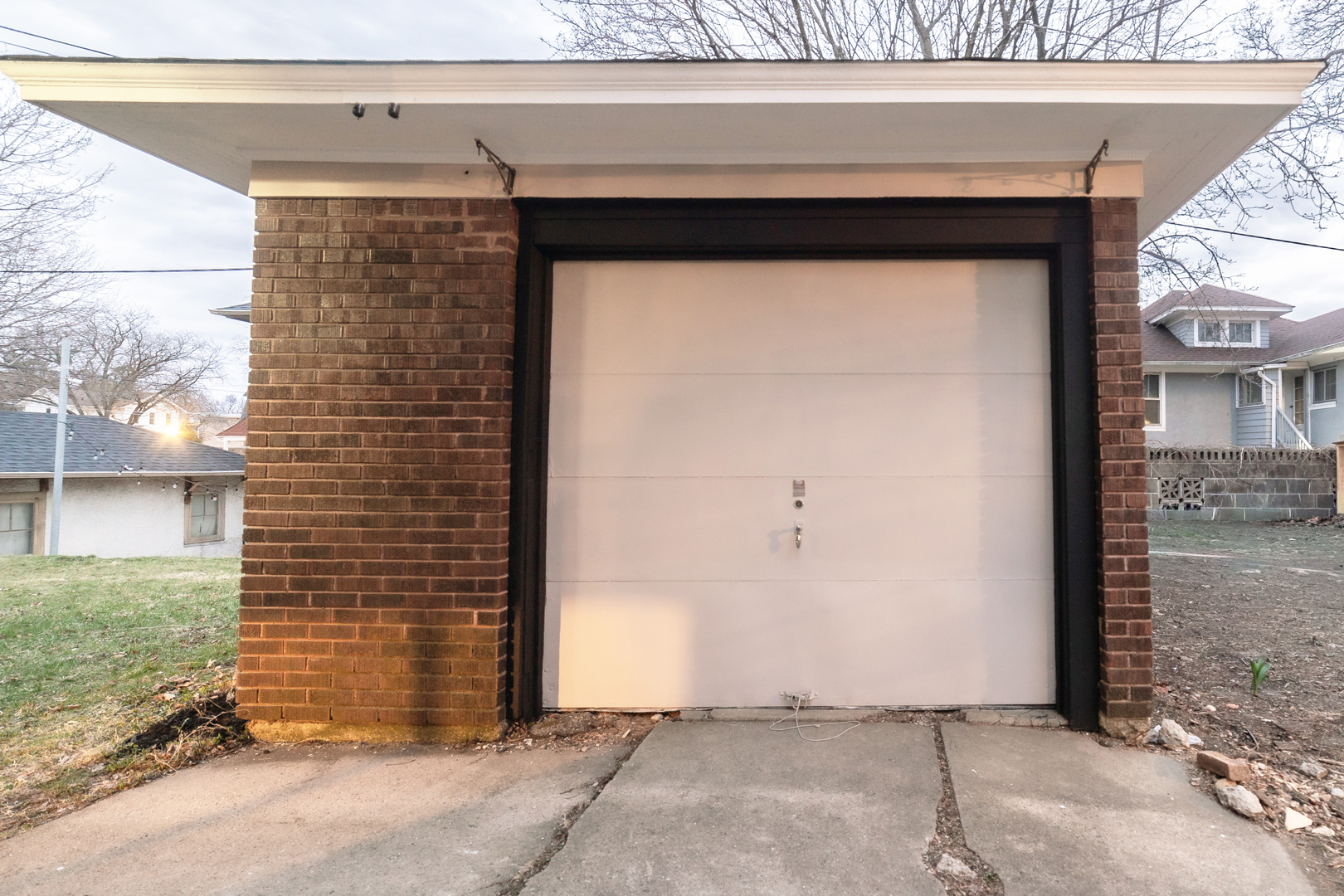 489 Division Street Elgin, IL 60120 - Photo 37 of 40