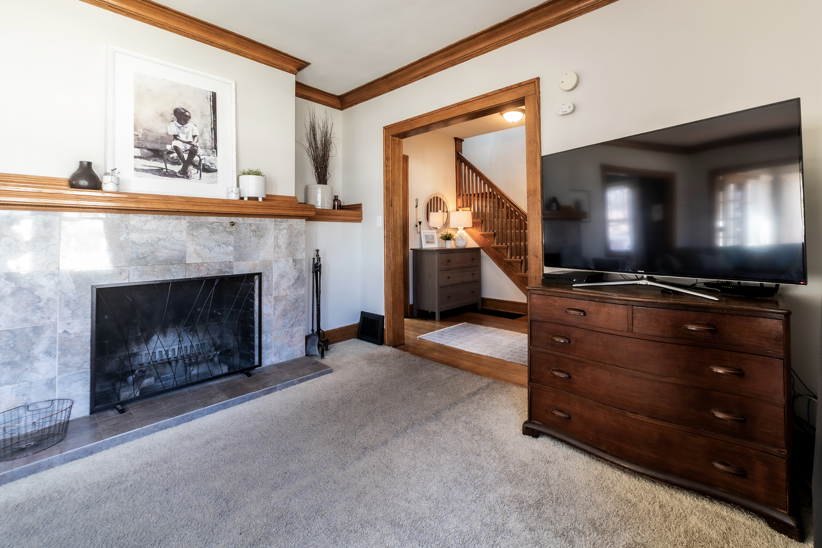 489 Division Street Elgin, IL 60120 - Photo 7 of 40