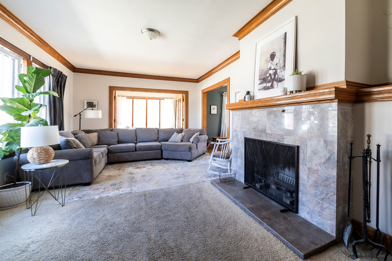 489 Division Street Elgin, IL 60120 - Photo 8 of 40