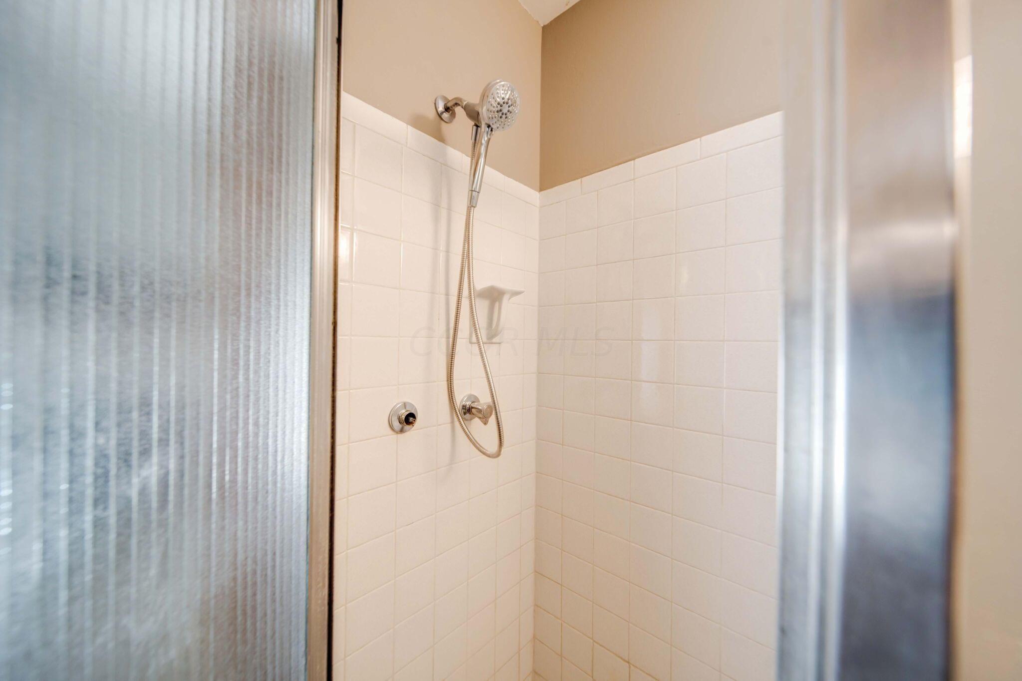 2815 Maywood Road Columbus, OH 43232 - Photo 30 of 45 33-web-or-mls-A7403838_39_40