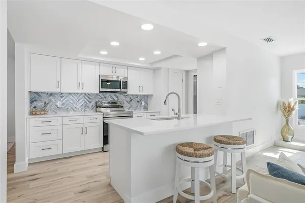 $579,900 | 5708 Bayshore Drive, Seminole, FL 33772