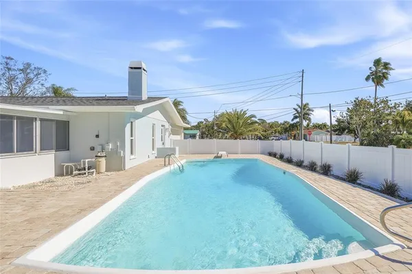 $579,900 | 5708 Bayshore Drive, Seminole, FL 33772