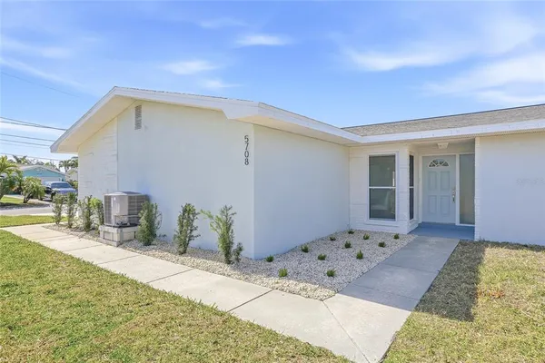 $579,900 | 5708 Bayshore Drive, Seminole, FL 33772