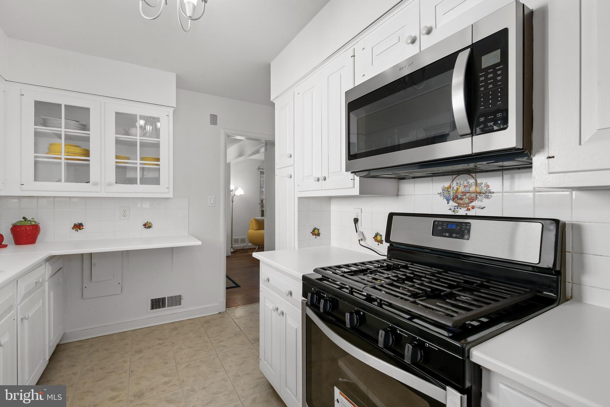 5612 Massachusetts Avenue Bethesda, MD 20816 - Photo 19 of 44