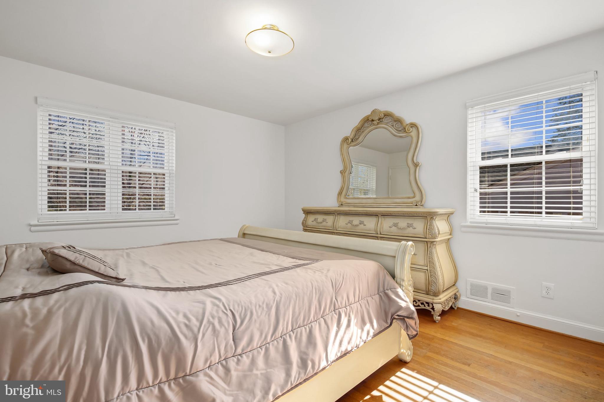 5612 Massachusetts Avenue Bethesda, MD 20816 - Photo 21 of 44