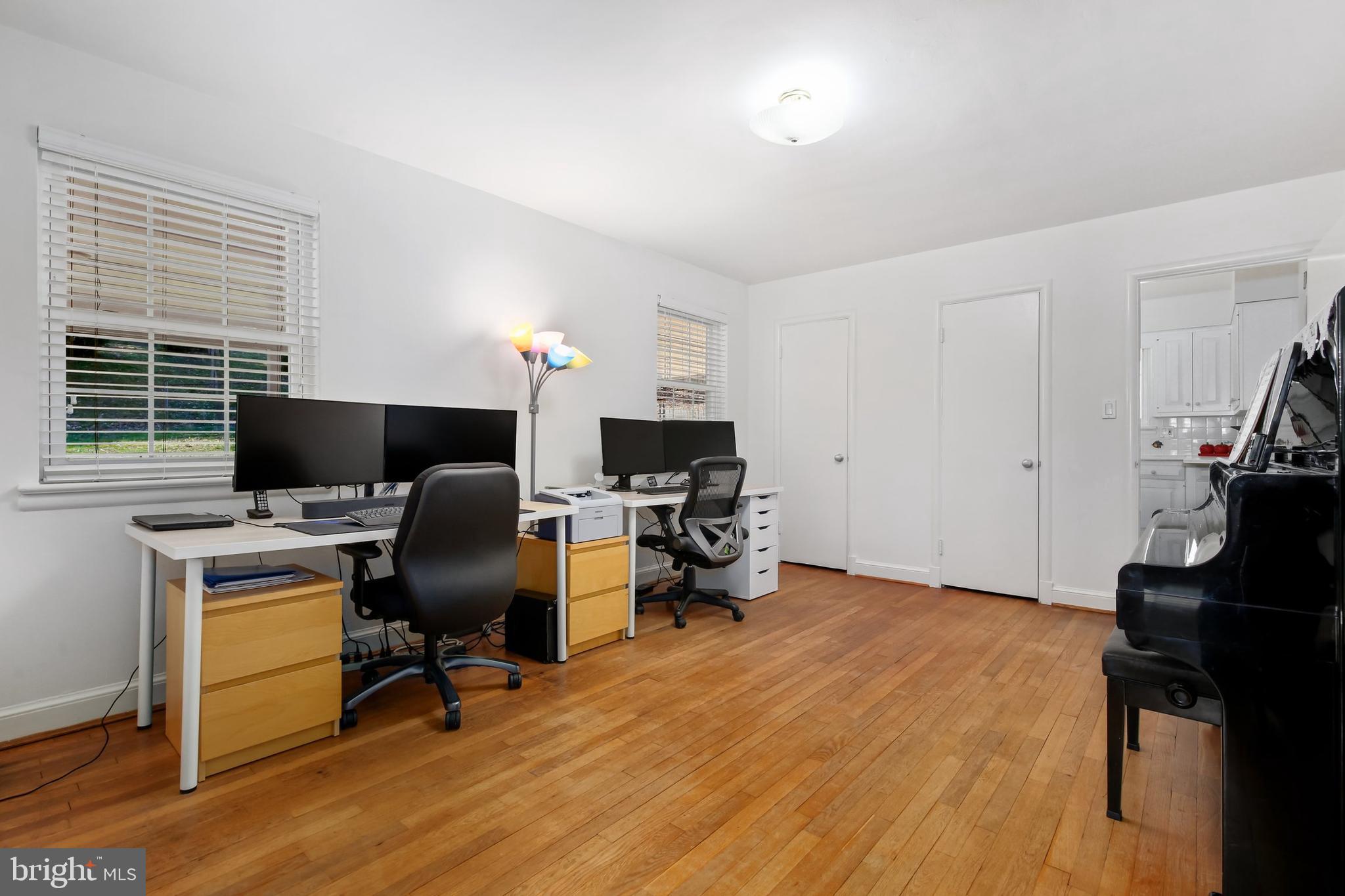 5612 Massachusetts Avenue Bethesda, MD 20816 - Photo 29 of 44