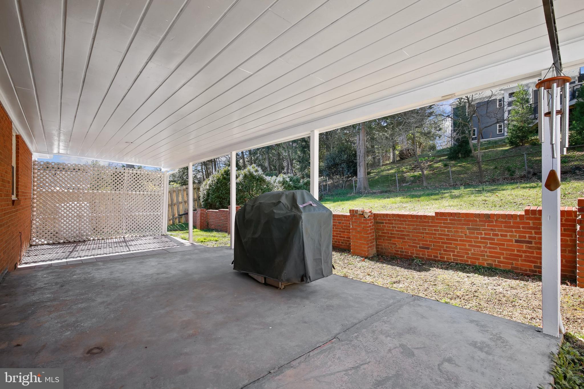 5612 Massachusetts Avenue Bethesda, MD 20816 - Photo 37 of 44