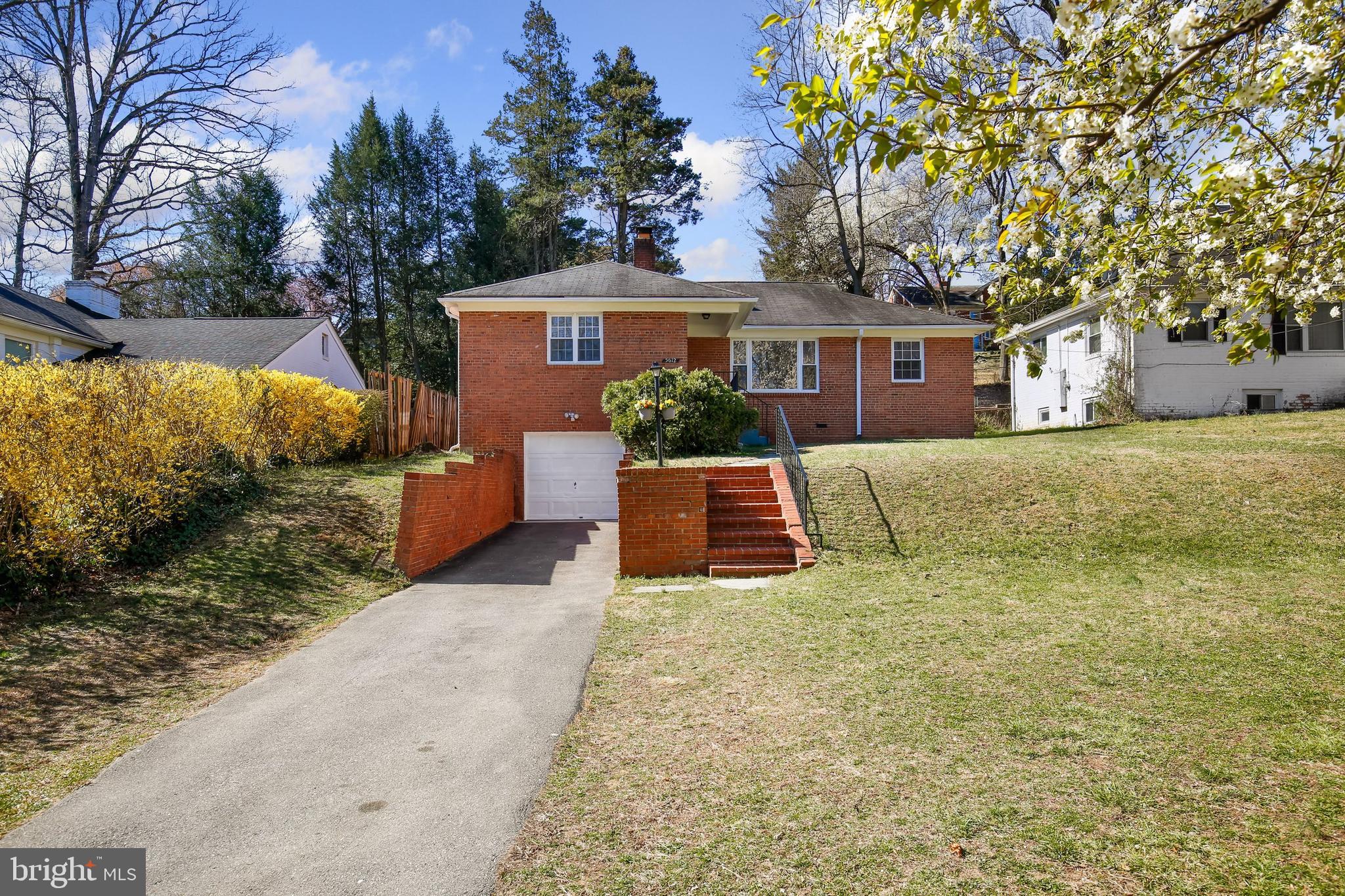 5612 Massachusetts Avenue Bethesda, MD 20816 - Photo 4 of 44