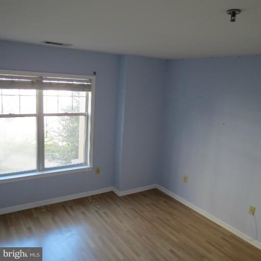5573 Seminary Road, Unit 316 Falls Church, VA 22041 - Photo 16 of 20 Bath (Master)
