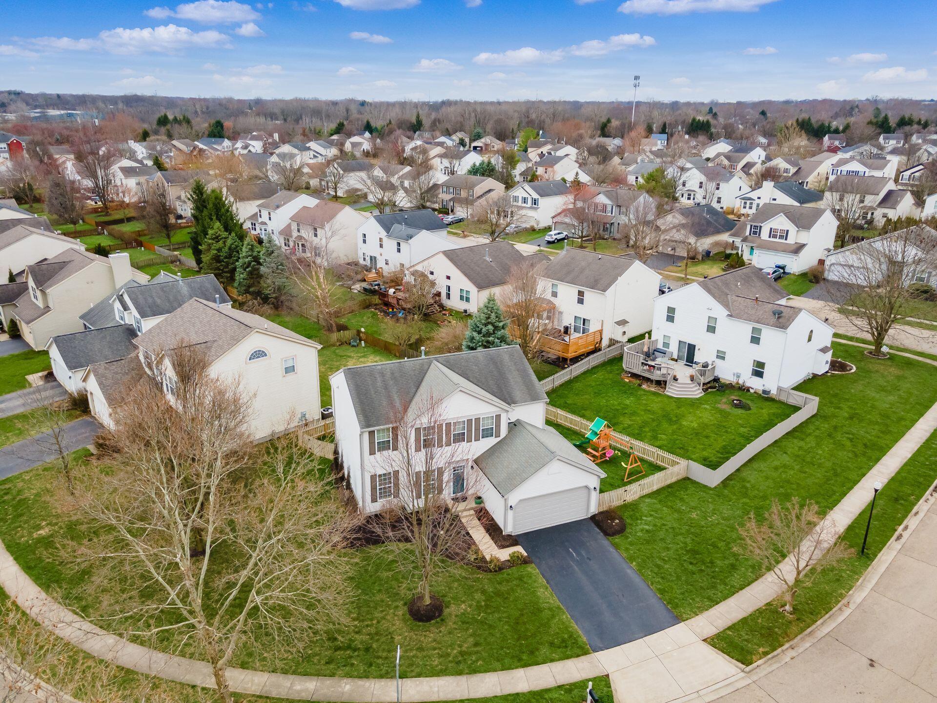 2476 Limestone Way Columbus, OH 43228 - Photo 47 of 52 Aerial