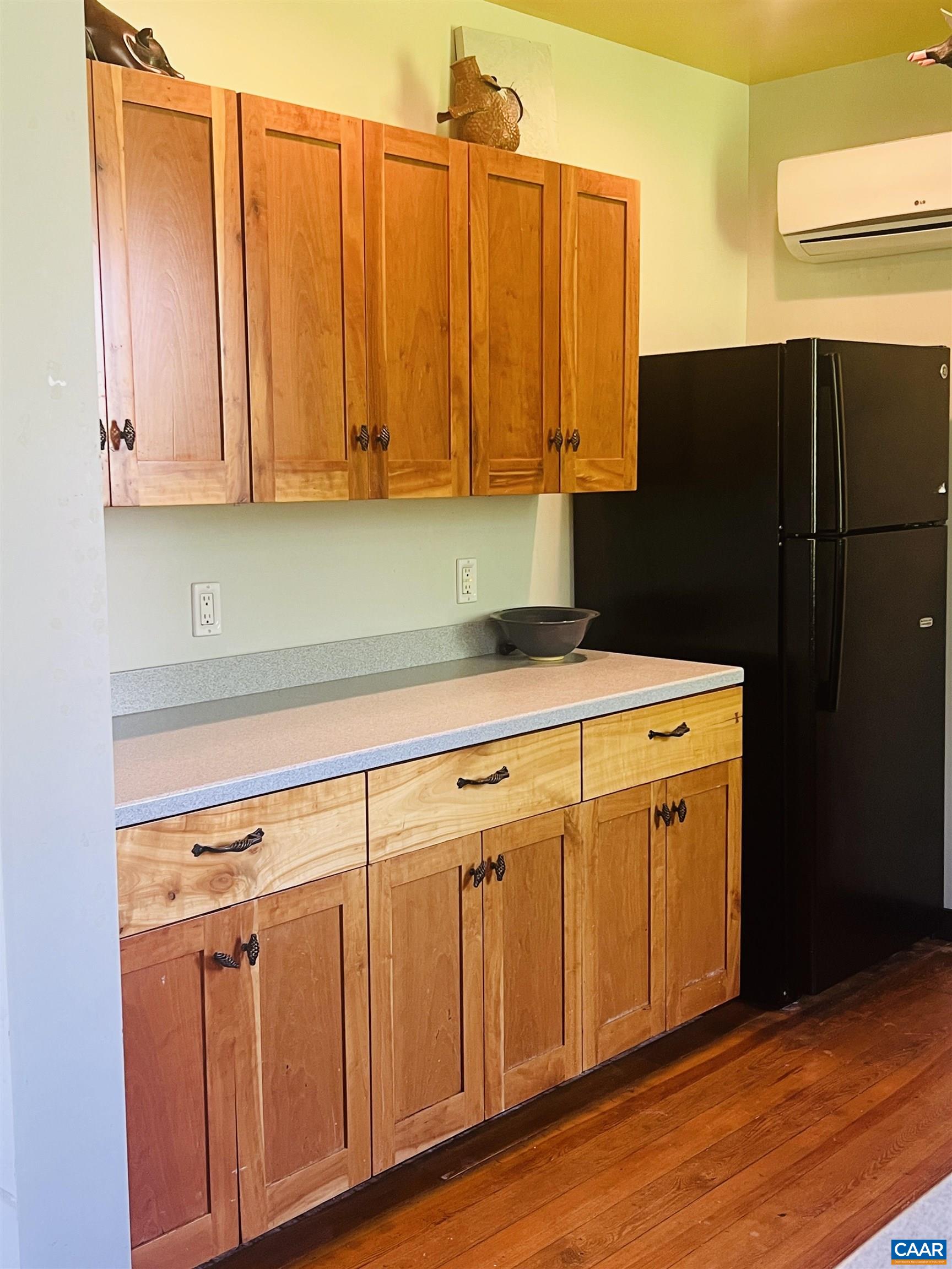 1105 Summerdean Road Middlebrook, VA 24459 - Photo 20 of 75 a kitchen with stainless steel appliances a refrigerator and cabinets