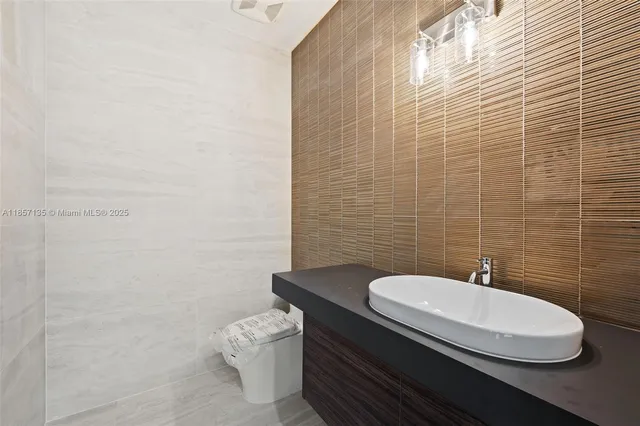 $2,995,000 | 2940 Southwest 63rd Avenue, Miami, FL 33155