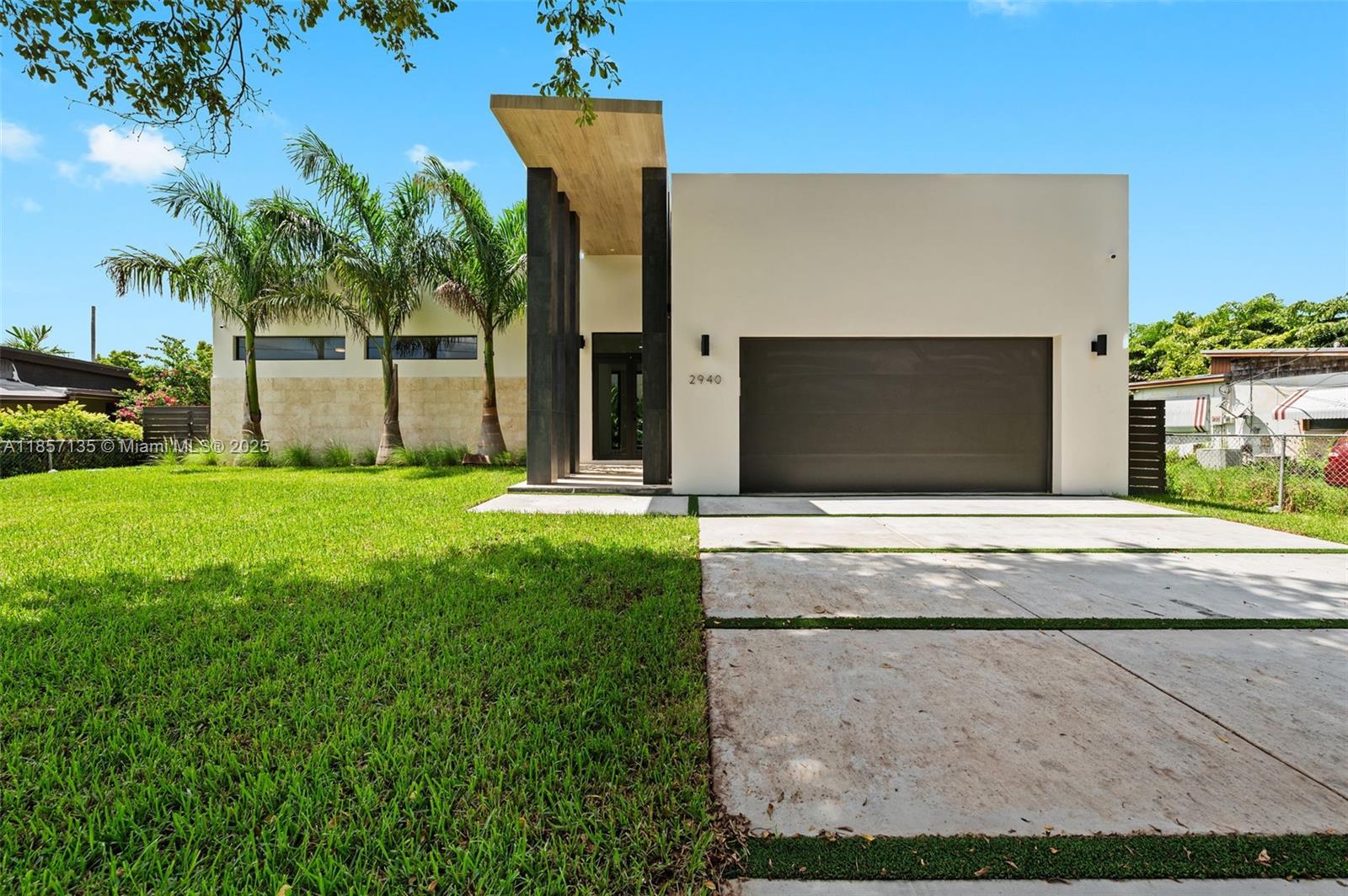 2940 Southwest 63rd Avenue Miami, FL 33155 - Photo 4 of 45