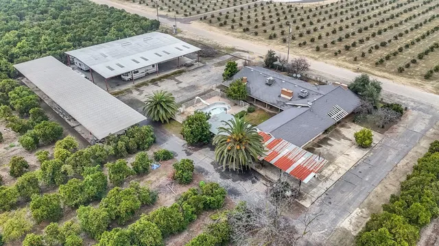 $1,590,000 | 14721 East Tulare Avenue, Sanger, CA 93657