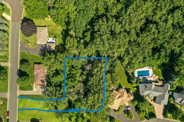 $225,000 | 13-xx Clement Street, Mendota Heights, MN 55118