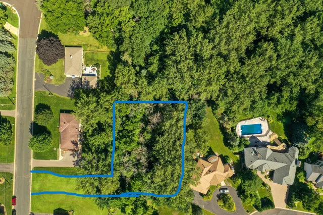 $225,000 | 13-xx Clement Street, Mendota Heights, MN 55118